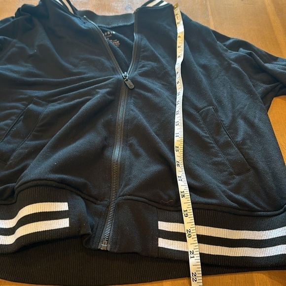 Torrid French Terry Long Sleeve Active Bomber Jacket size 0 - Picture 7 of 8